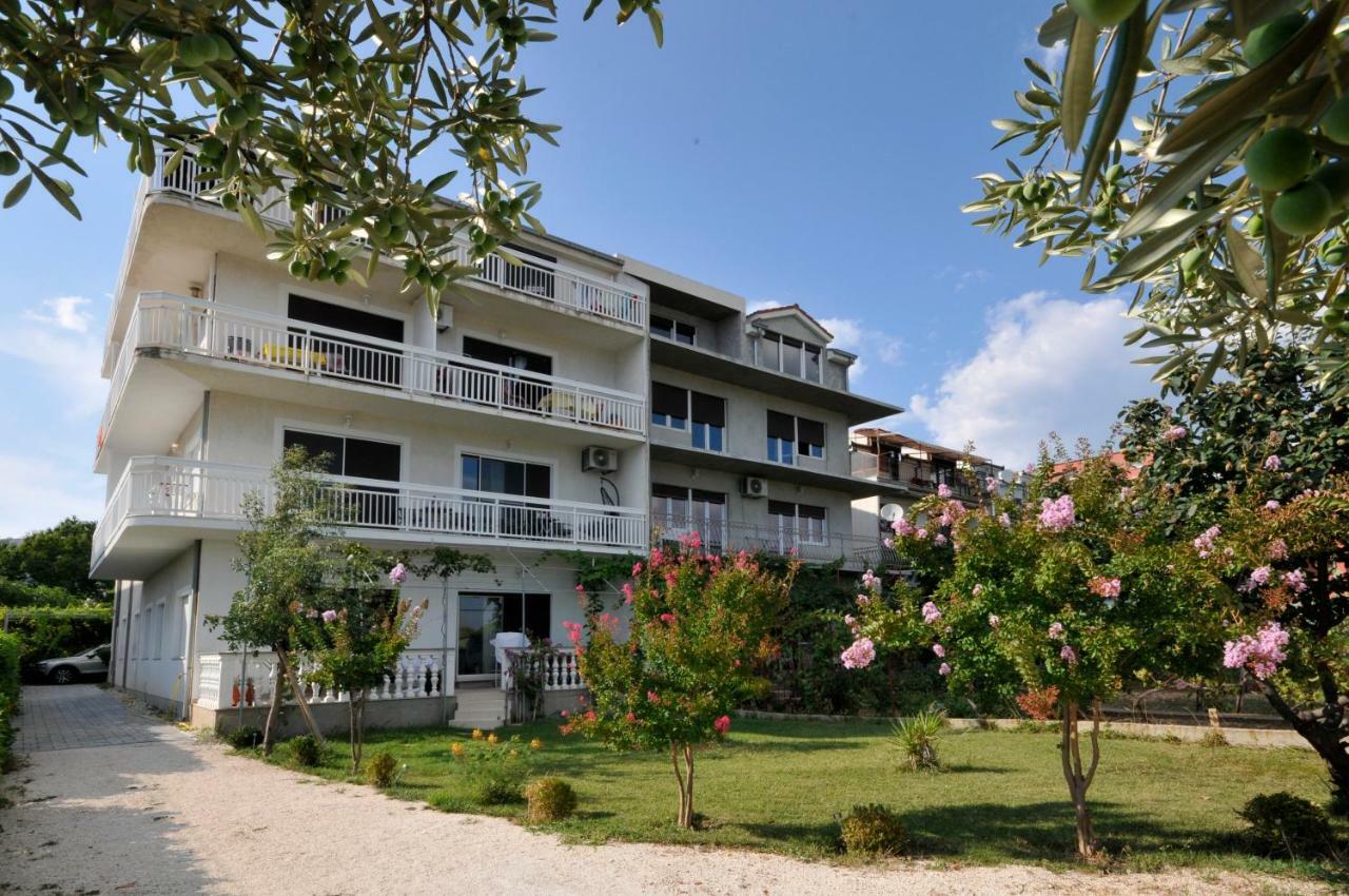 Apartmani Olive Trogir Eksteriør billede